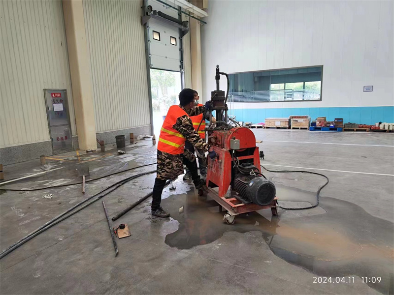 改则厂房地面下沉塌陷注浆加固施工